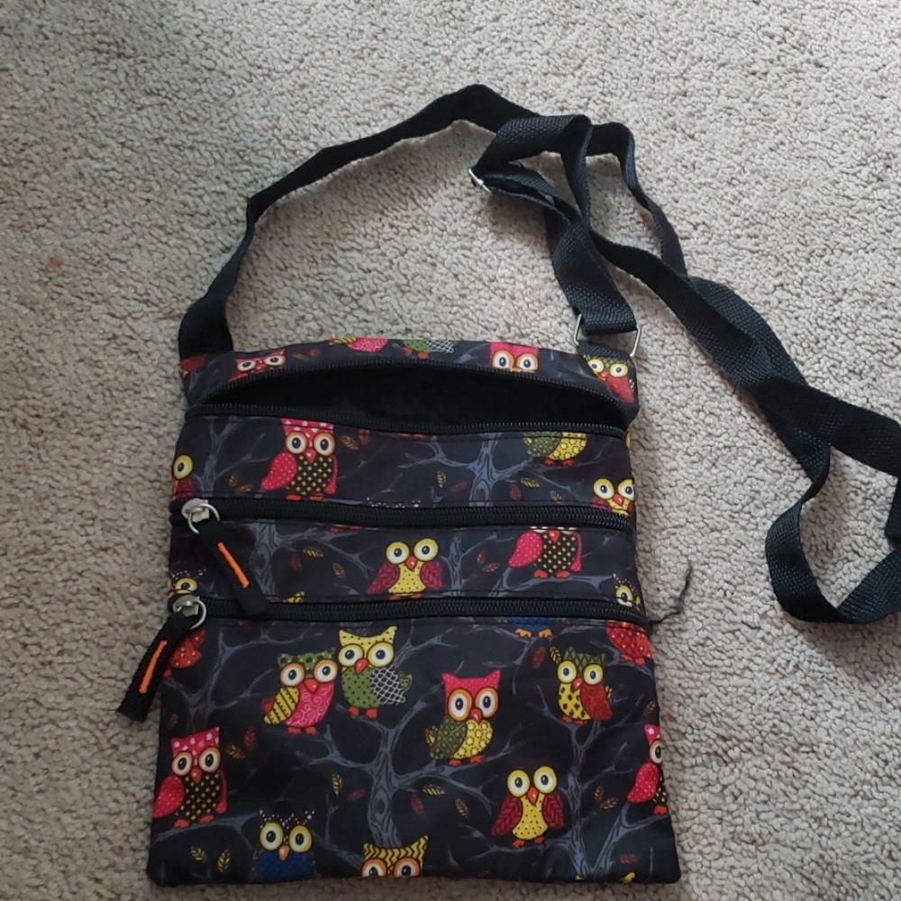 Owl cross body